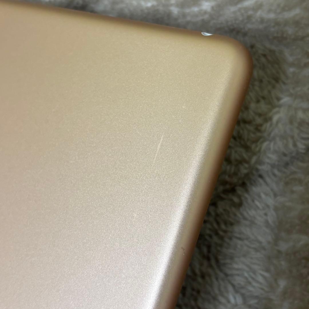 iPad 第8世代 32GB SIMフリー