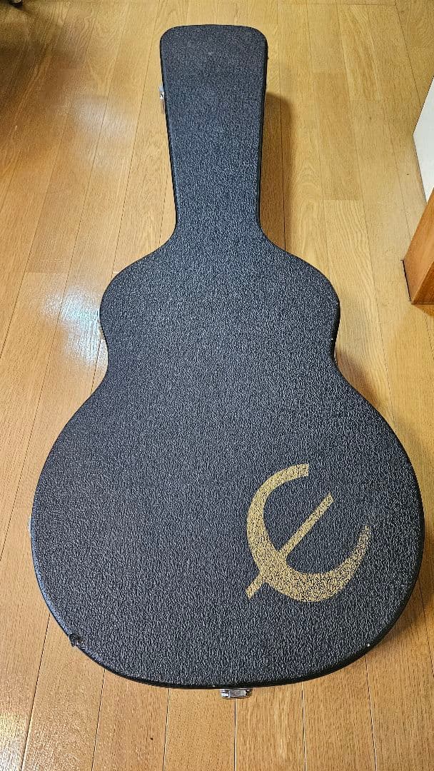 Epiphone Rivoli VC セミアコベース ハードケース付き