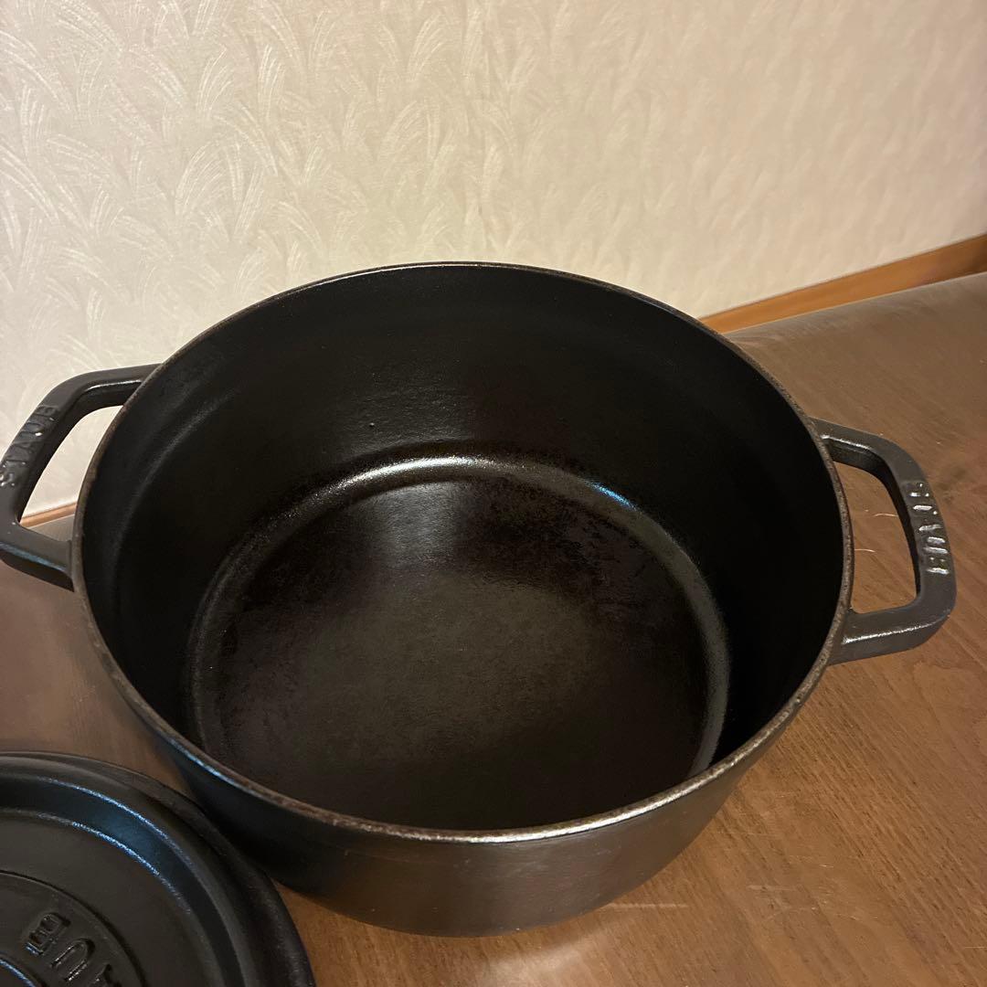 sjtyさん専用　ストウブ　STAUB 鋳鉄製 両手鍋 24cm ブラック
