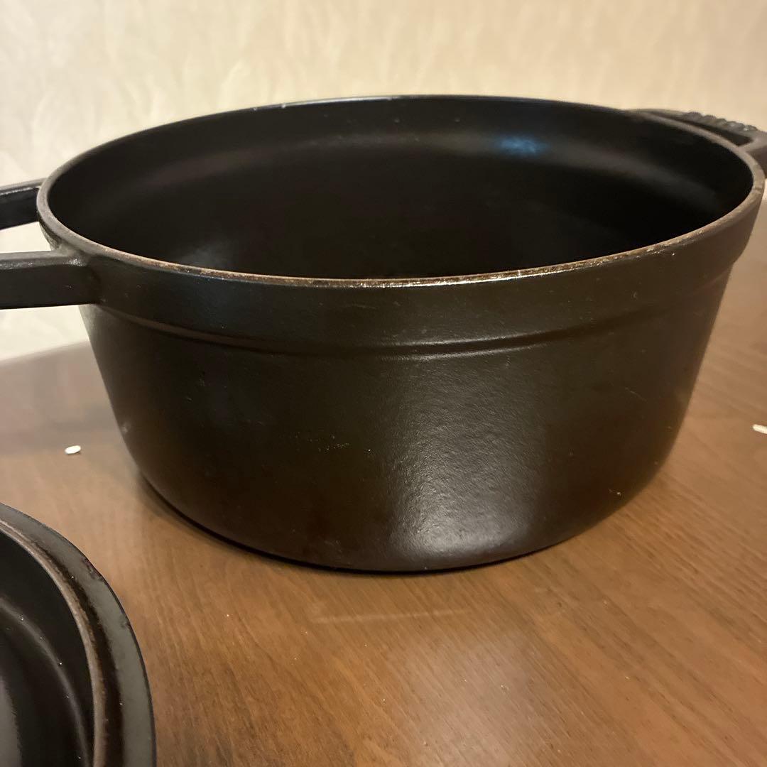 sjtyさん専用　ストウブ　STAUB 鋳鉄製 両手鍋 24cm ブラック