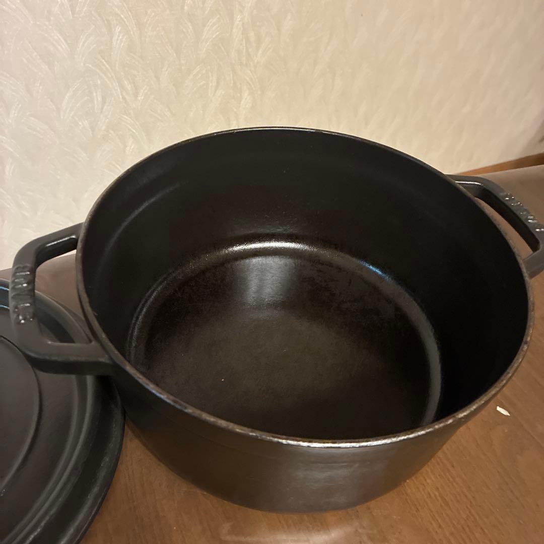 sjtyさん専用　ストウブ　STAUB 鋳鉄製 両手鍋 24cm ブラック