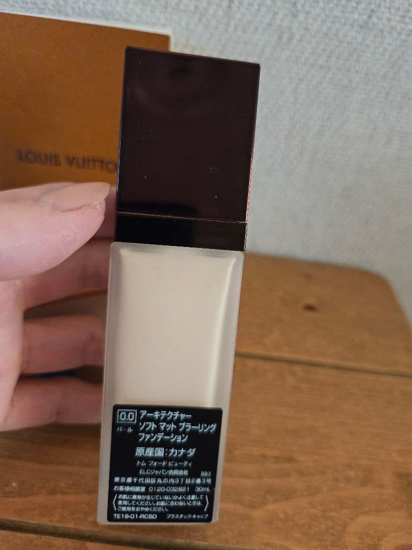 TOM FORD リキッドファンデーション 00 アーキテクチャー 30ml