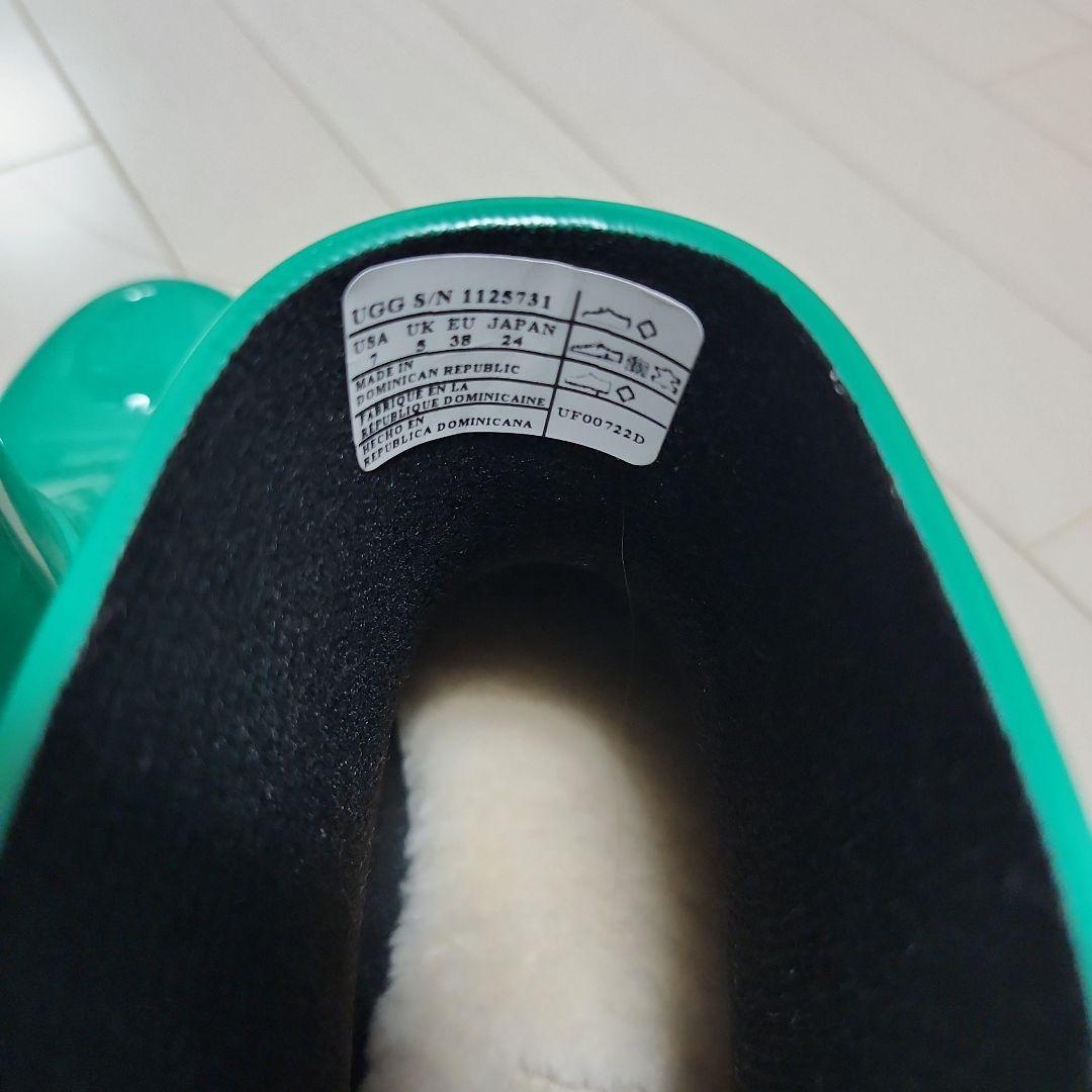 【新品】UGGレインブーツ　24センチ