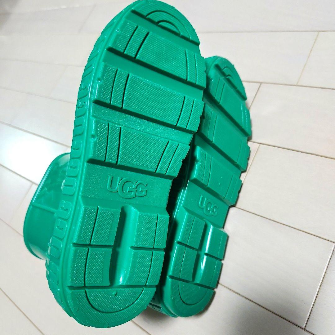 【新品】UGGレインブーツ　24センチ