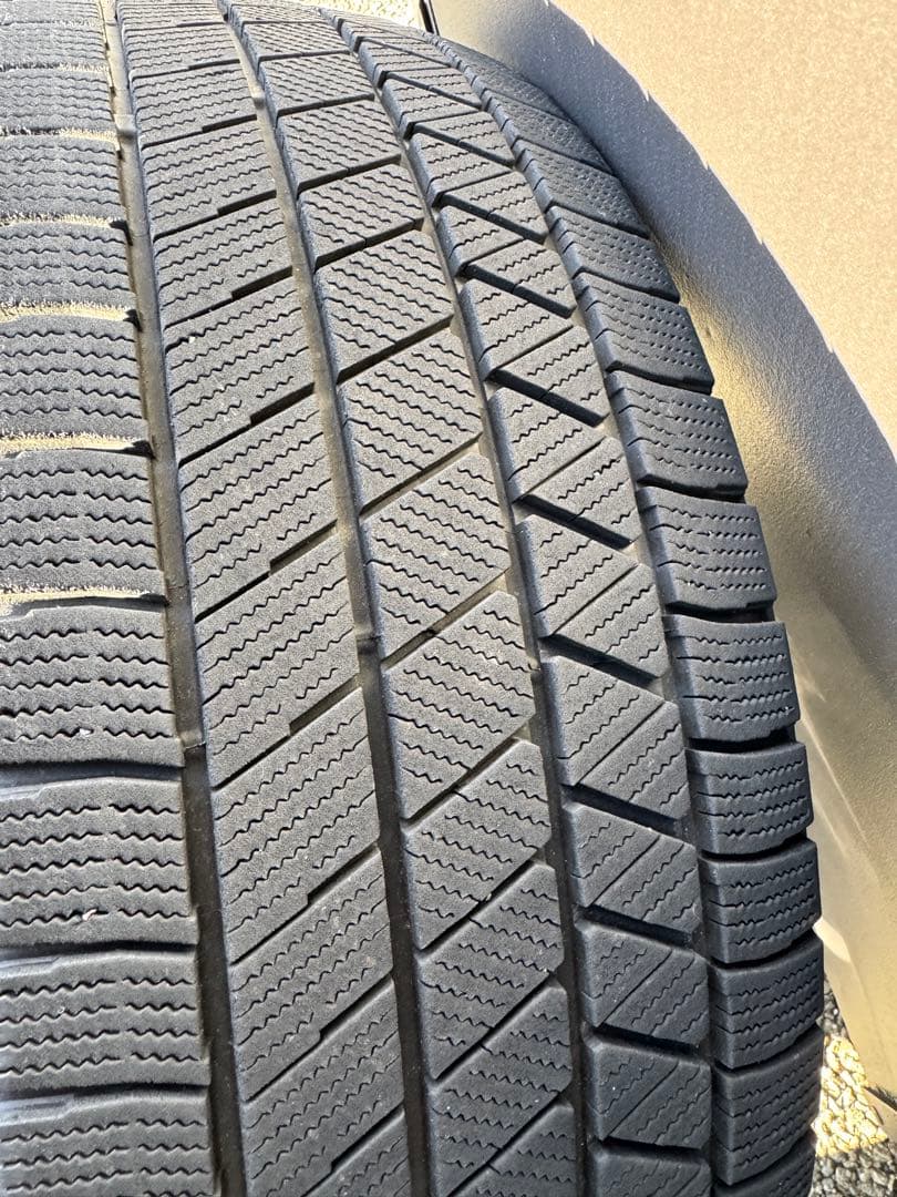 クラウンクロスオーバー スタッドレス 18インチ BSブリザックVRX3