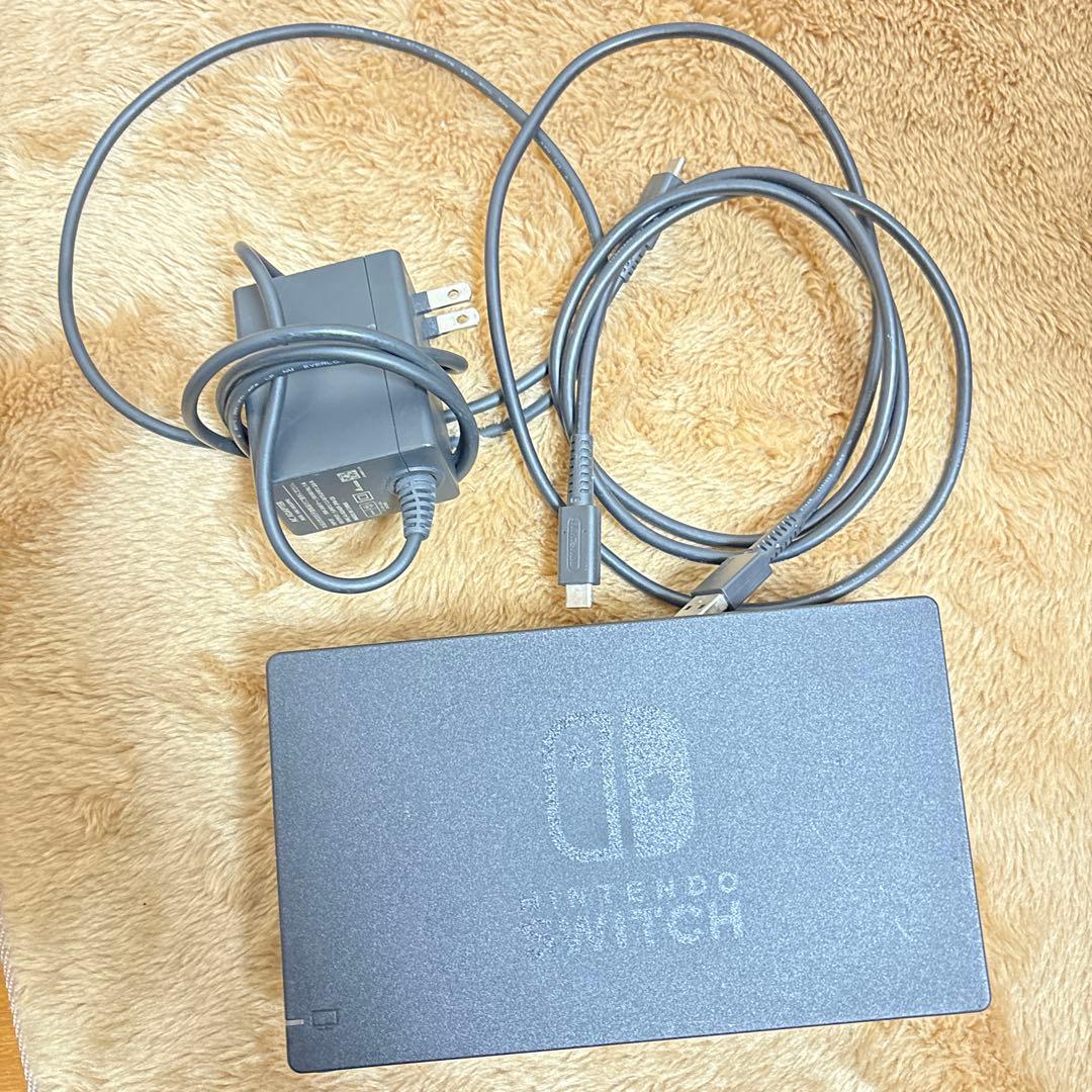 Nintendo Switch 本体 + 付属品