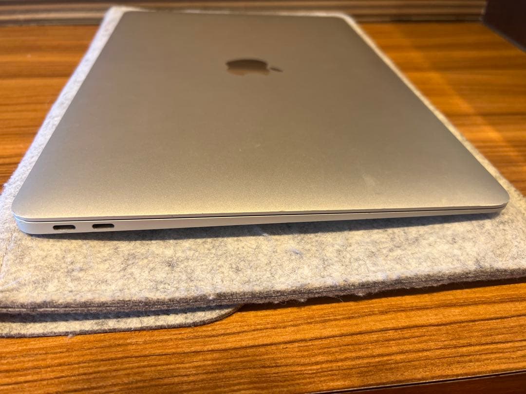Apple MacBook Air M1 8GB シルバー