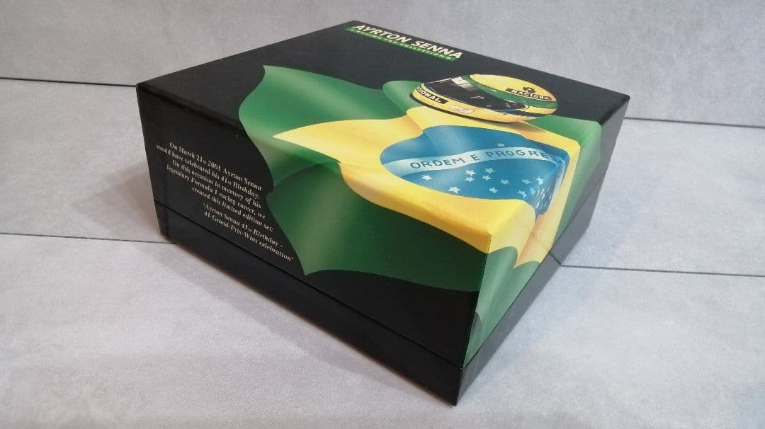 ミニカー McLaren MP4/8 Ayrton Senna 1/43