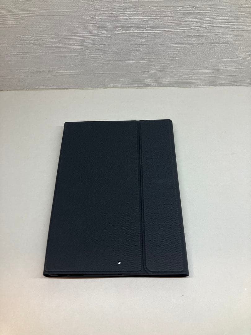 【正常品】Apple iPad(第8世代) 本体 + キーボードカバー