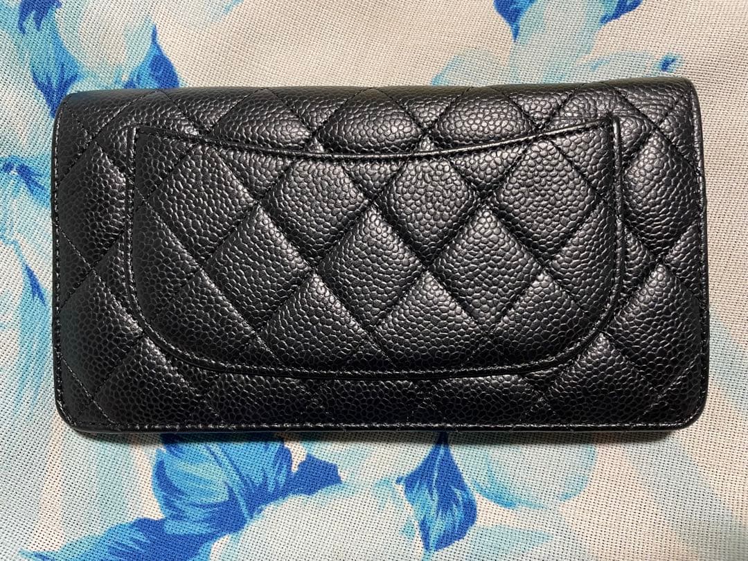 CHANEL ブラック 二つ折り財布 マトラッセキャビアスキン 2014