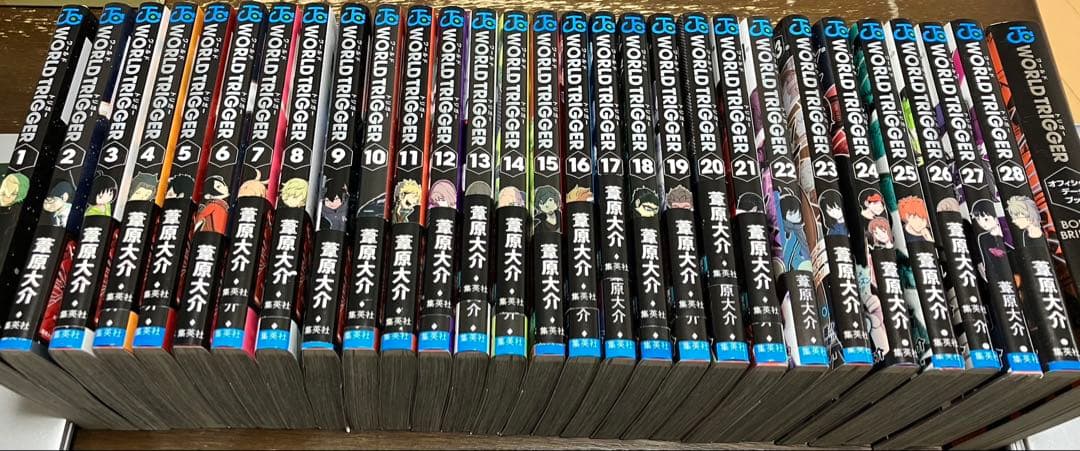 ワールドトリガー　1〜28巻セット　+オフィシャルデータブック
