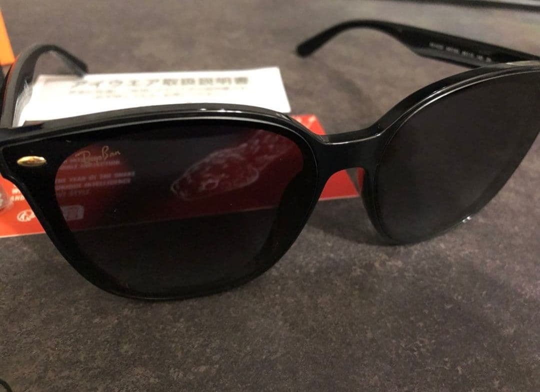 美品 レイバン 4423D 6807/8G　2025限定品 スネークエディション