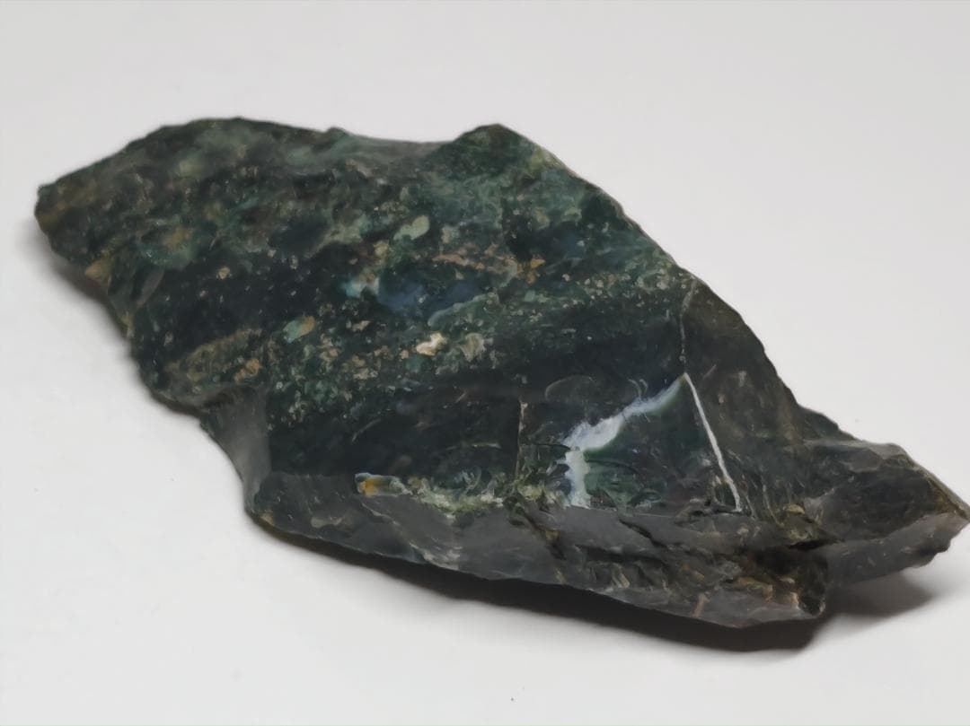 M-81 出雲石 136g 碧玉 瑪瑙 原石 鑑賞石 自然石 誕生石 鉱石 鉱物