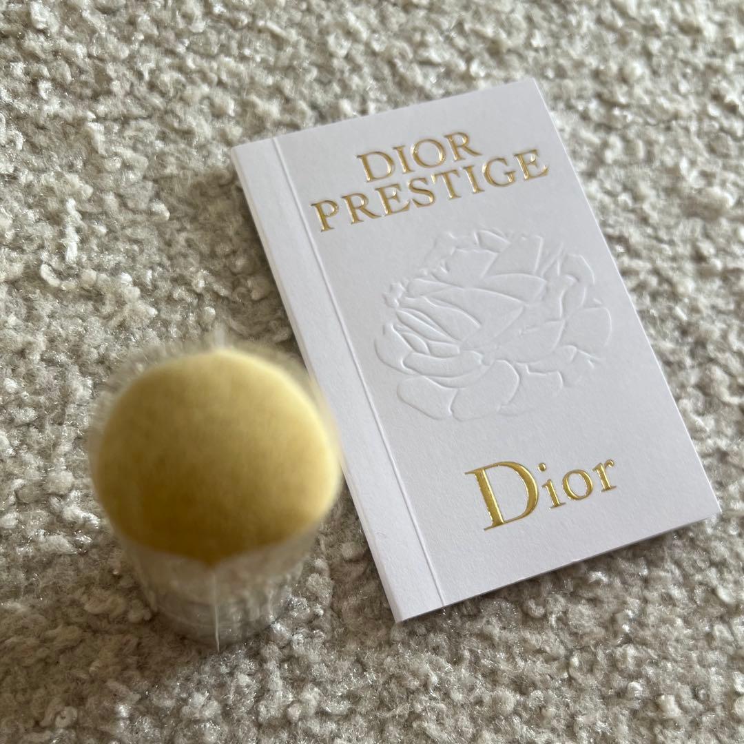 DIORプレステージ ル フルイド タン ドゥ ローズ リキッドファンデーション