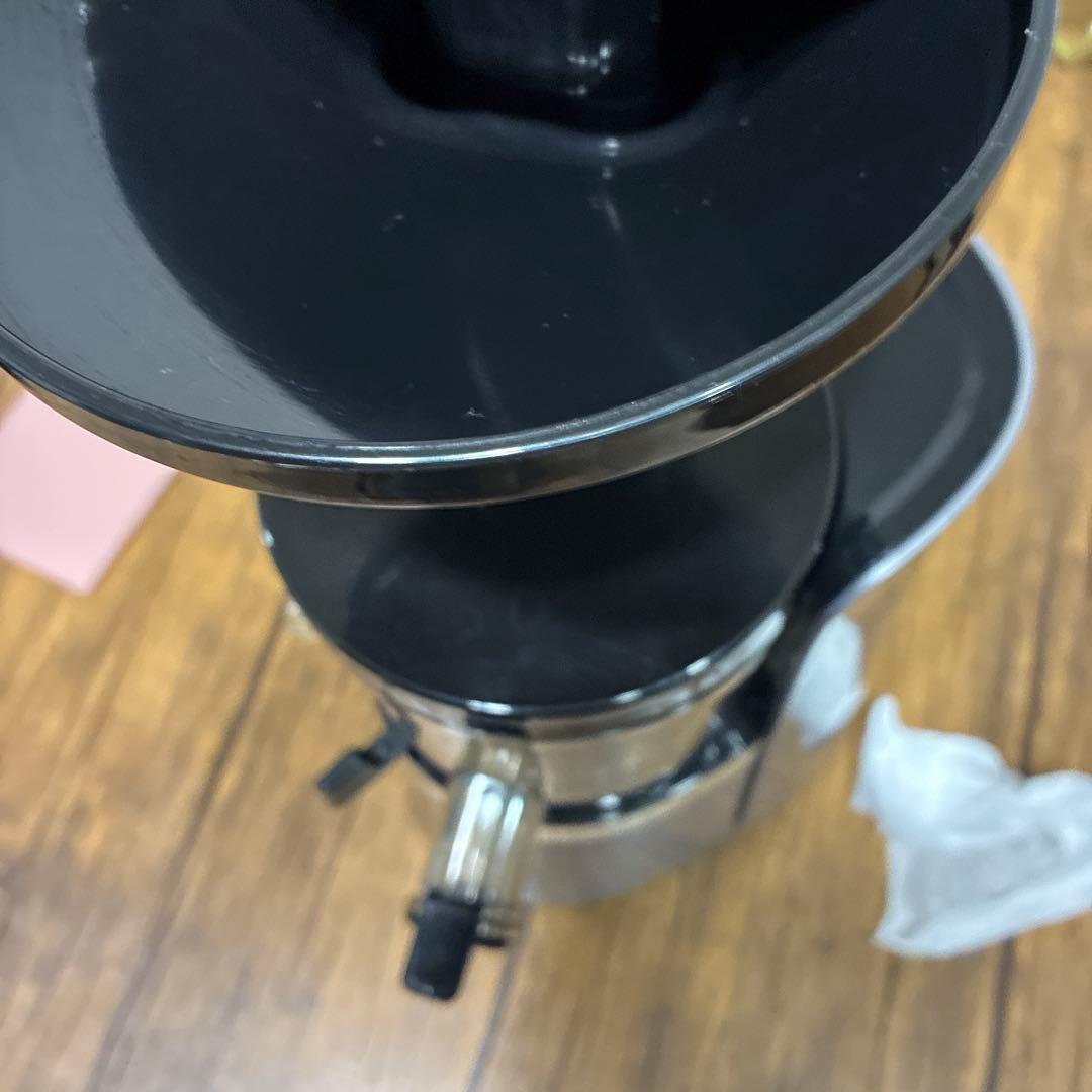 値下げ‼️HUROM 低速圧搾式ジュースメーカー 500ml グレー問題なく作動。