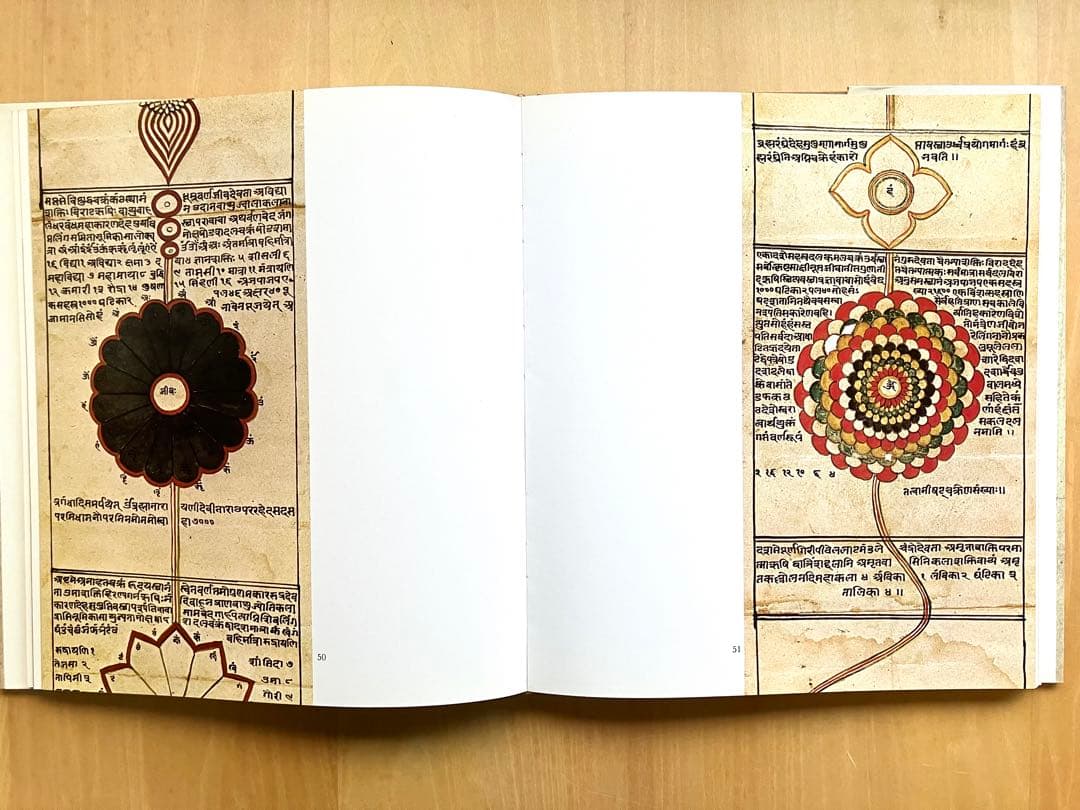 YOGA ART (ヨガ•アート)/ AJIT MOOKERJEE