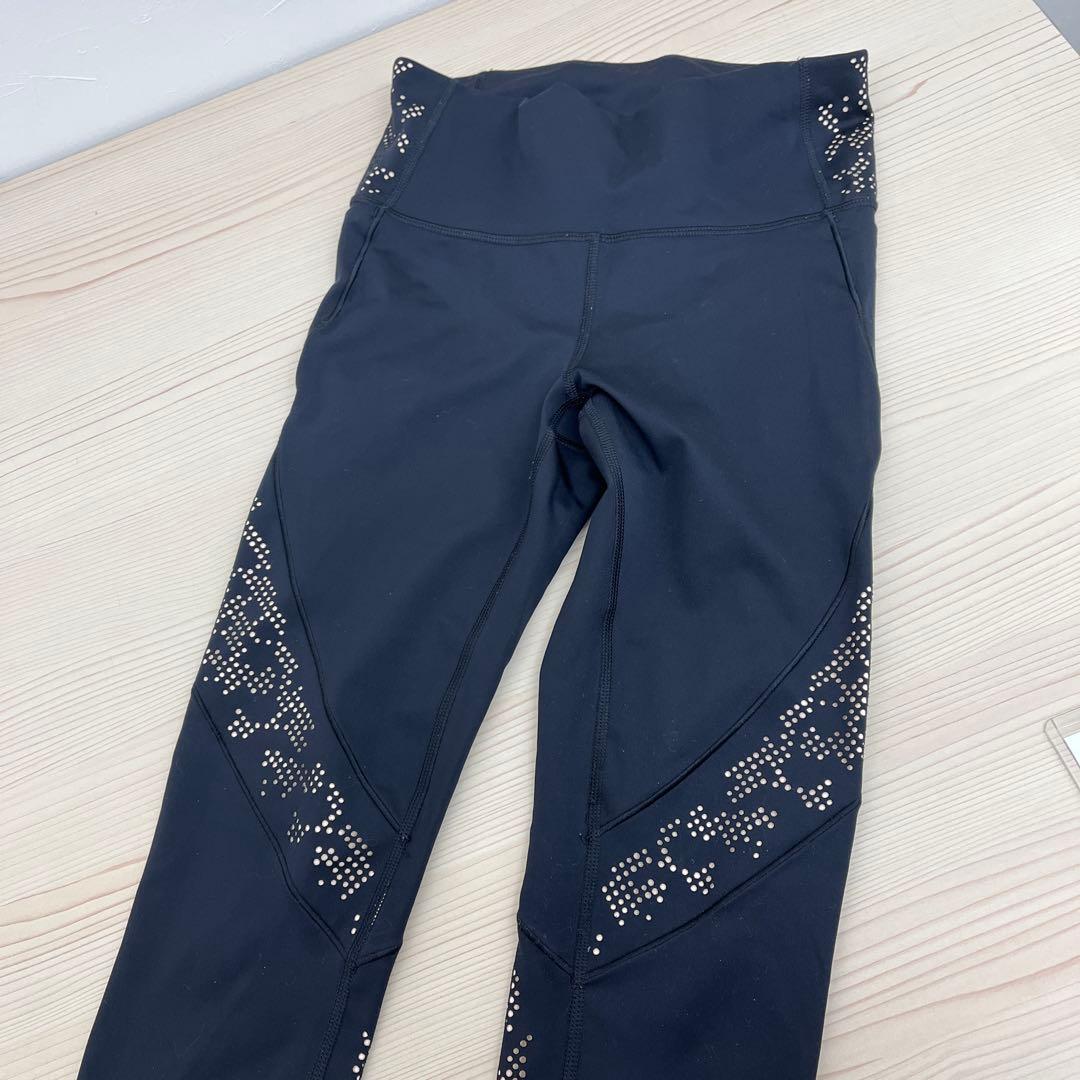 Under Armour スポーツブラとレギンスセット Mサイズ