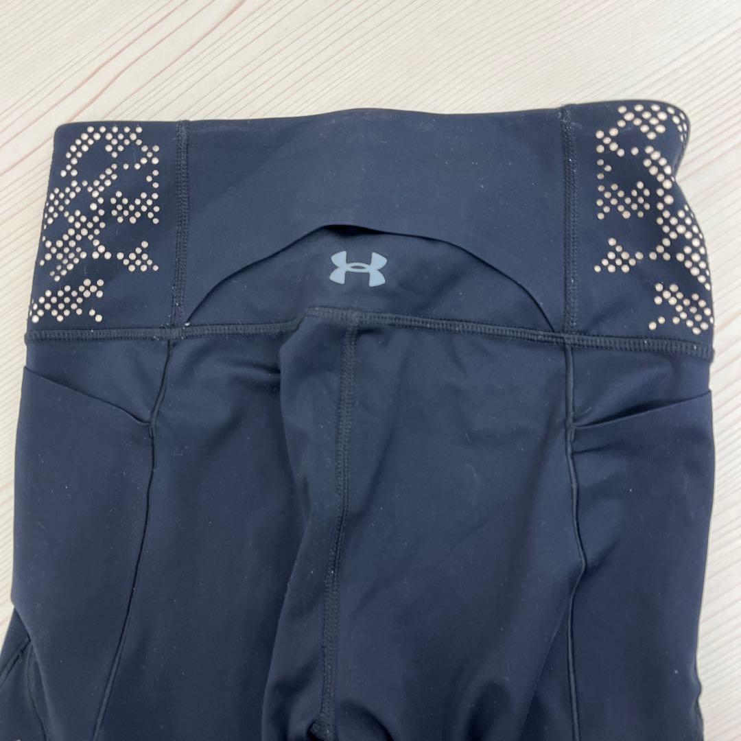 Under Armour スポーツブラとレギンスセット Mサイズ