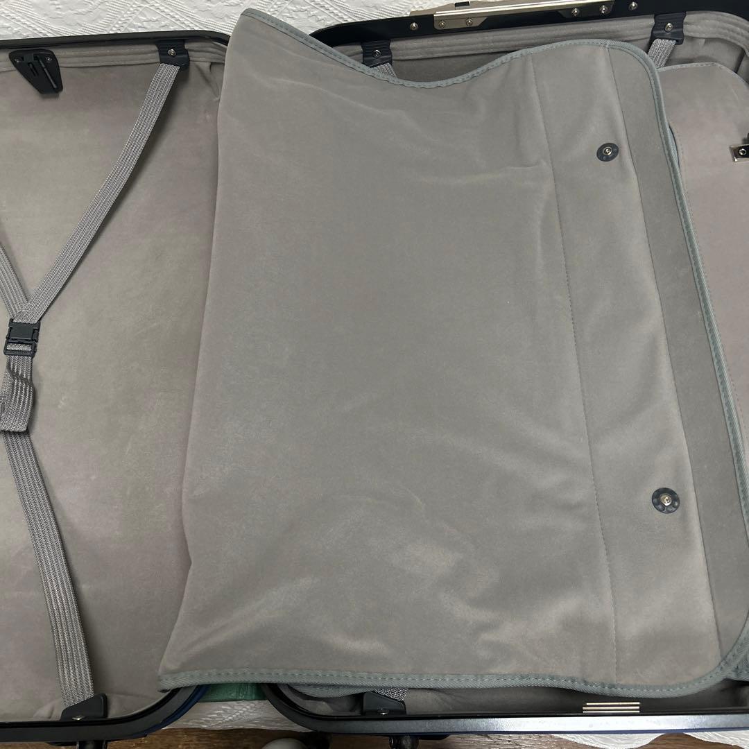 Samsonite 青いスーツケース