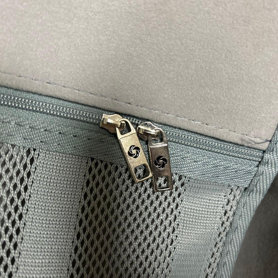 Samsonite 青いスーツケース