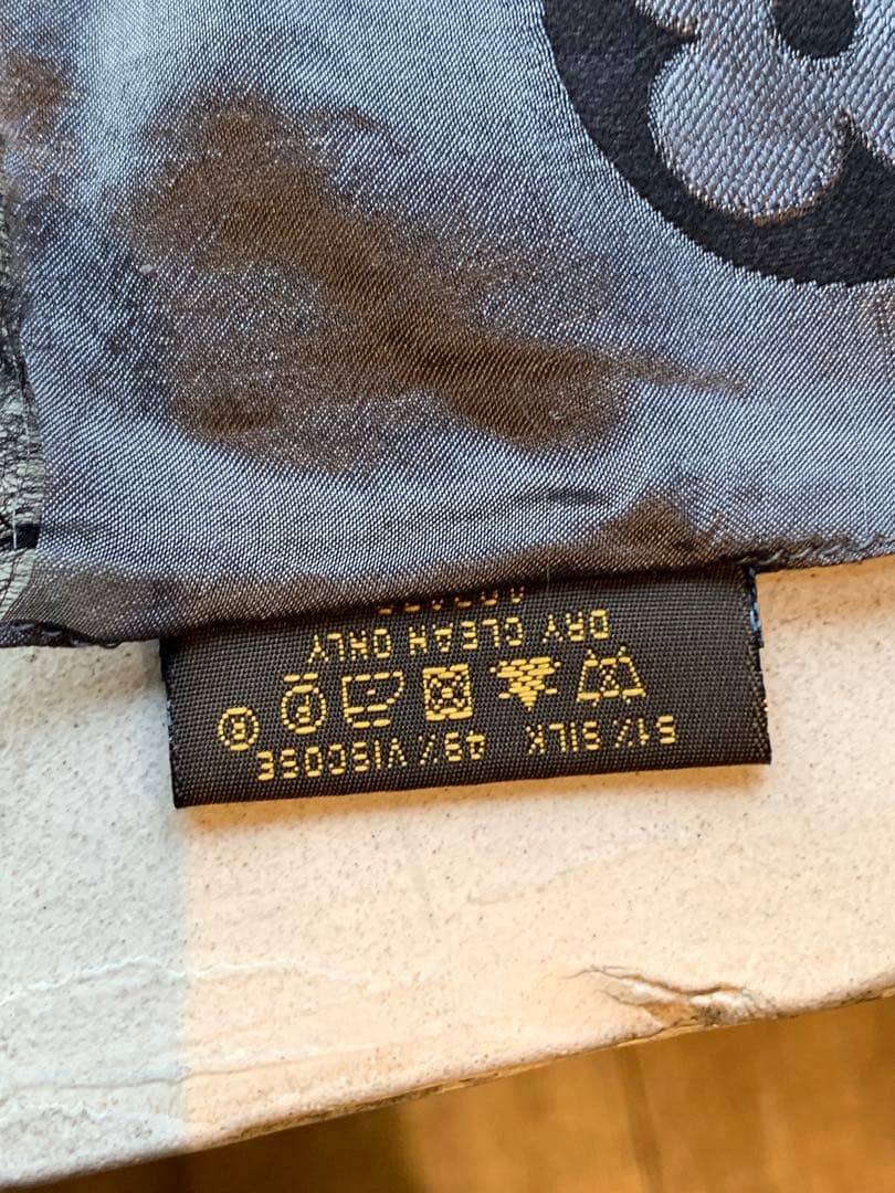 【新品未使用】LouisVuitton ブラック シルク混合ストール モノグラム