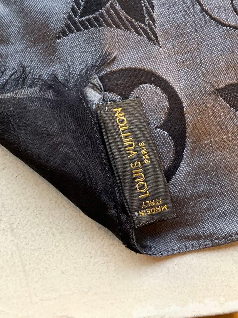 【新品未使用】LouisVuitton ブラック シルク混合ストール モノグラム