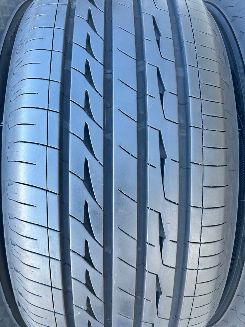 225/55 R16 BRIDGESTONE REGNO ラジアルタイヤ