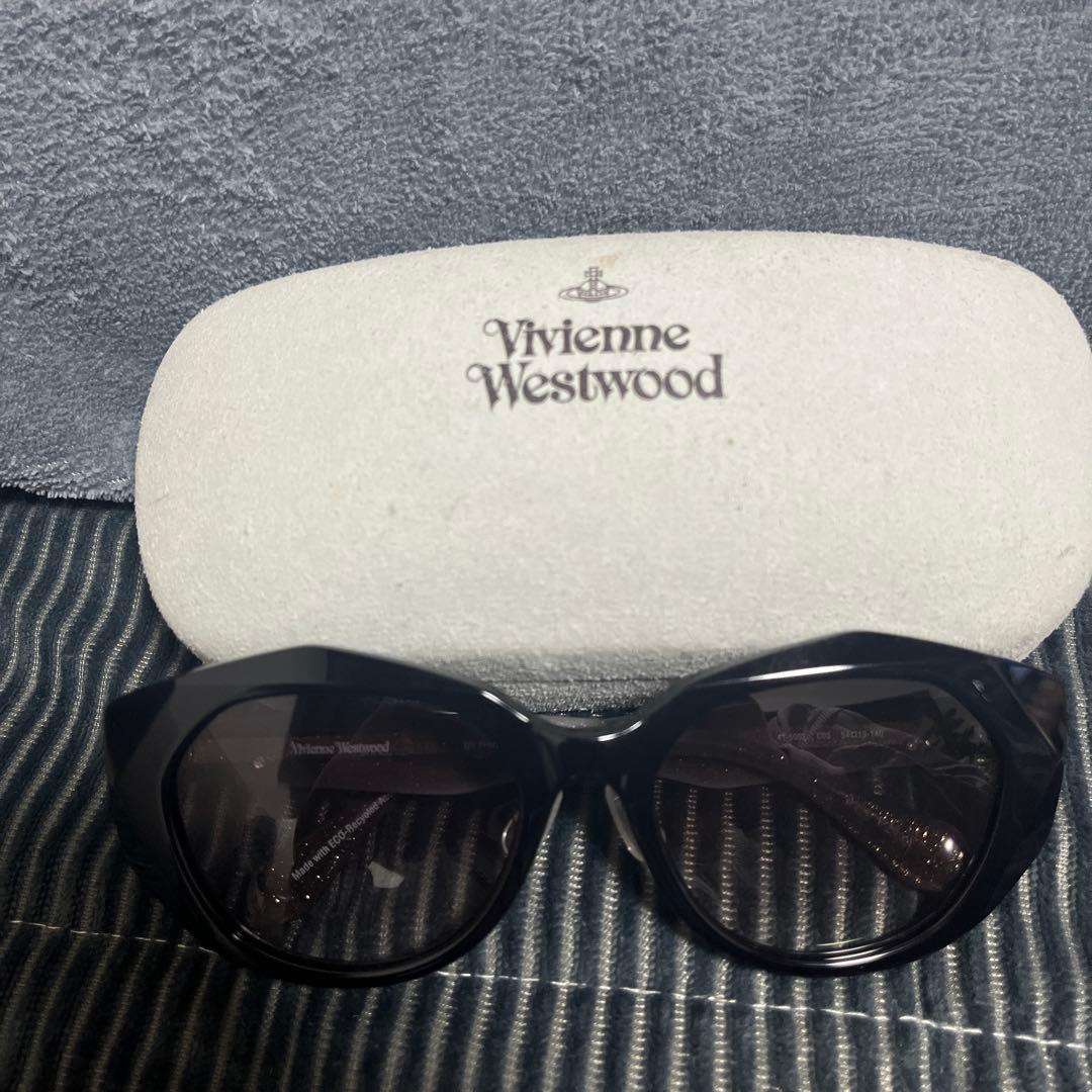 Vivienne Westwood ブラックキャットアイサングラス ケースあり