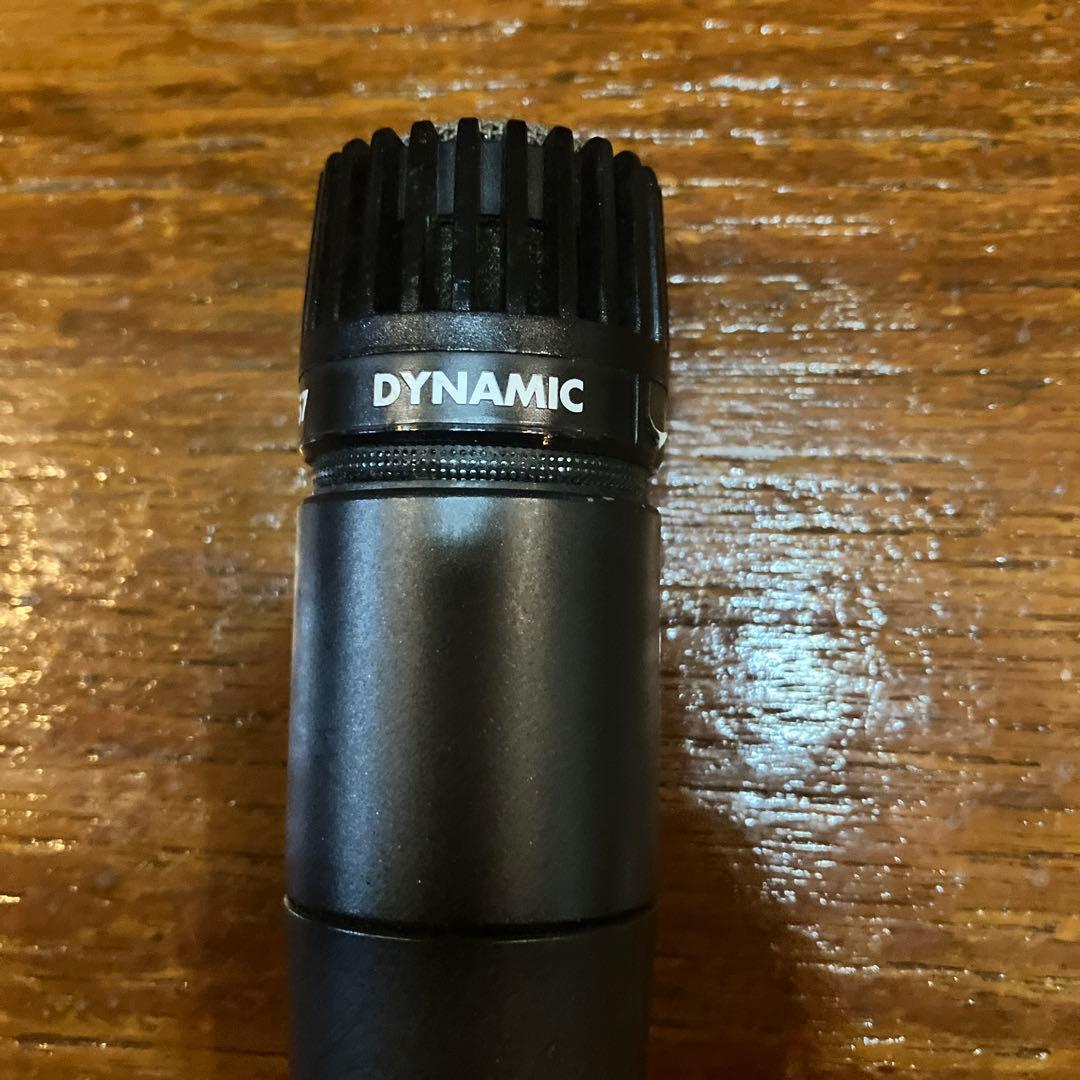 美品！SHURE SM57 ダイナミックマイク ※マイクケーブル1本サービス！