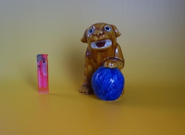 九谷焼　二代　浅蔵五十吉作　犬　置物　　文化勲章受章　共箱　24031
