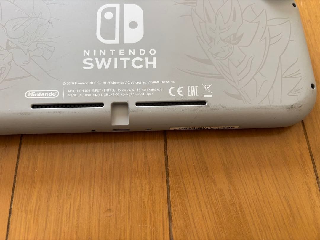 Switch Lite ザシアン ザマゼンタ本体 マリオカート付き 動作確認済み