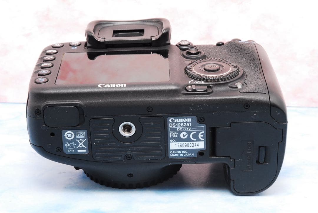 ☆キャノン EOS 7D☆一眼レフカメラ☆卒園式や卒業式にピッタリ☆