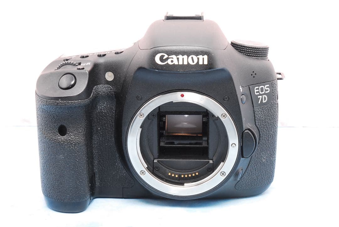 ☆キャノン EOS 7D☆一眼レフカメラ☆卒園式や卒業式にピッタリ☆