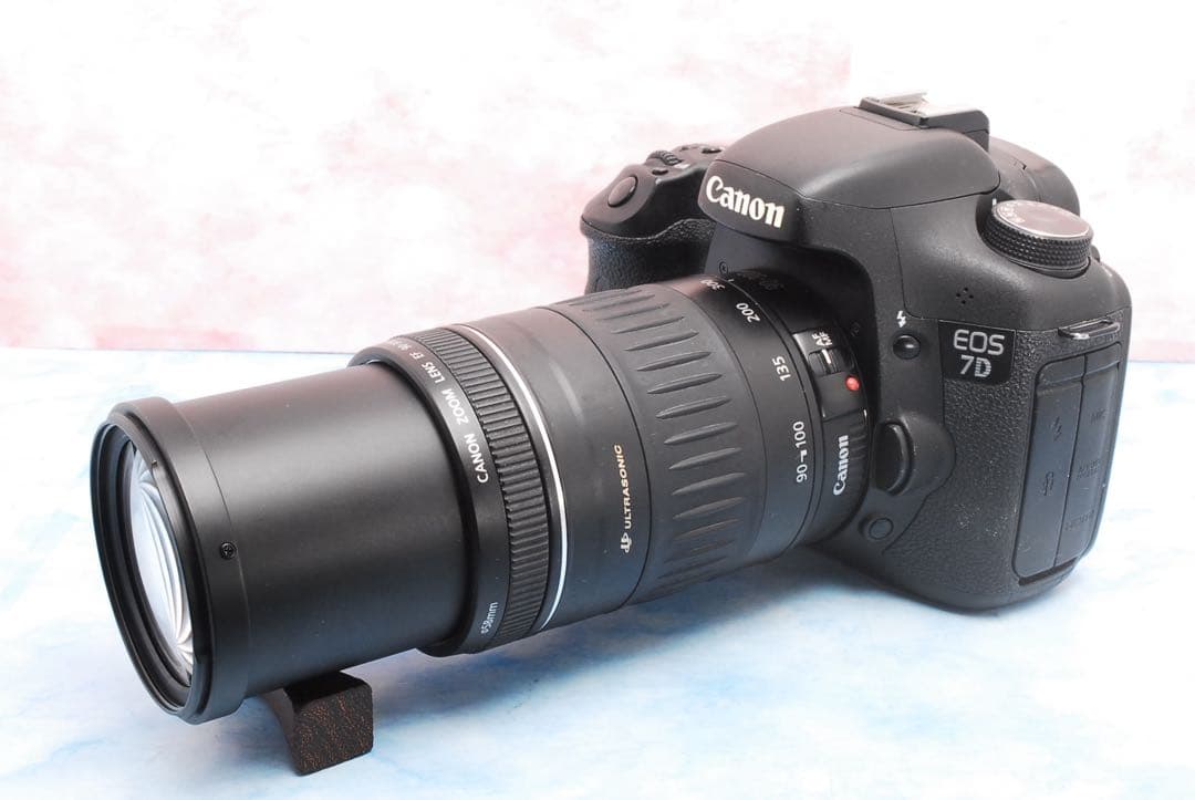 ☆キャノン EOS 7D☆一眼レフカメラ☆卒園式や卒業式にピッタリ☆