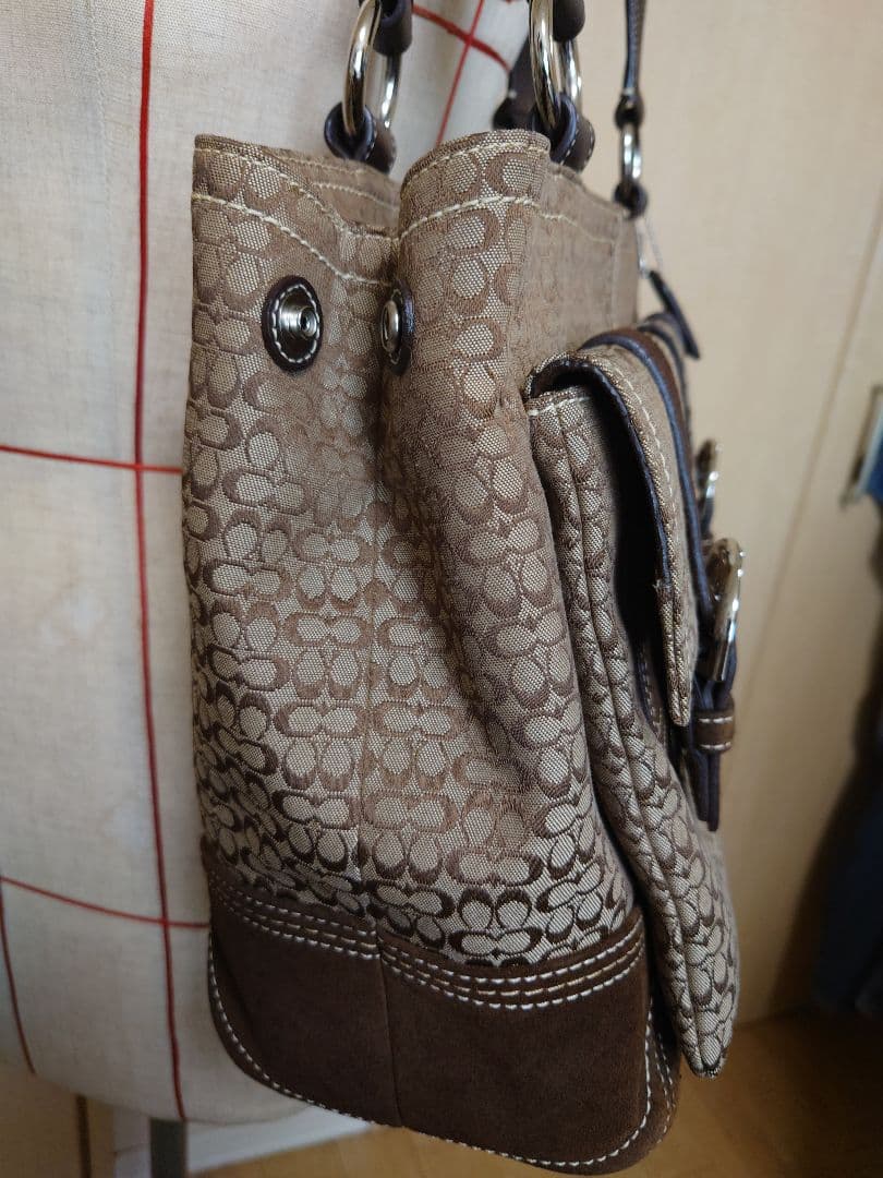 COACHコーチボストンバッグ　こげ茶色シグネチャー