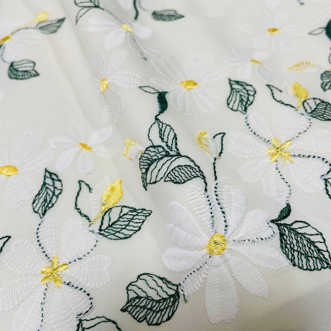 新品タグ付✨希少42✨大きいサイズ　ローズティアラジュエル 花柄刺繍 ワンピース