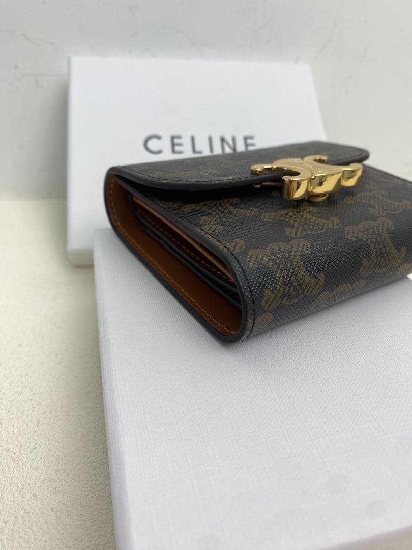 CELINE トリオンフ 三つ折り財布