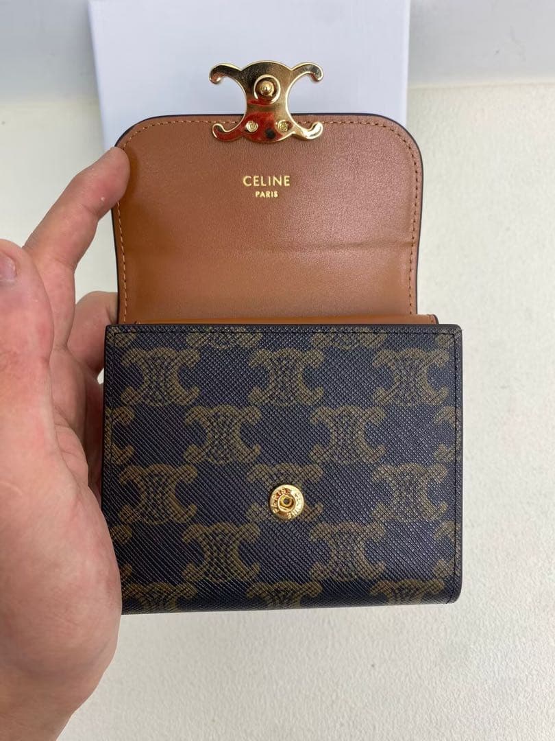 CELINE トリオンフ 三つ折り財布