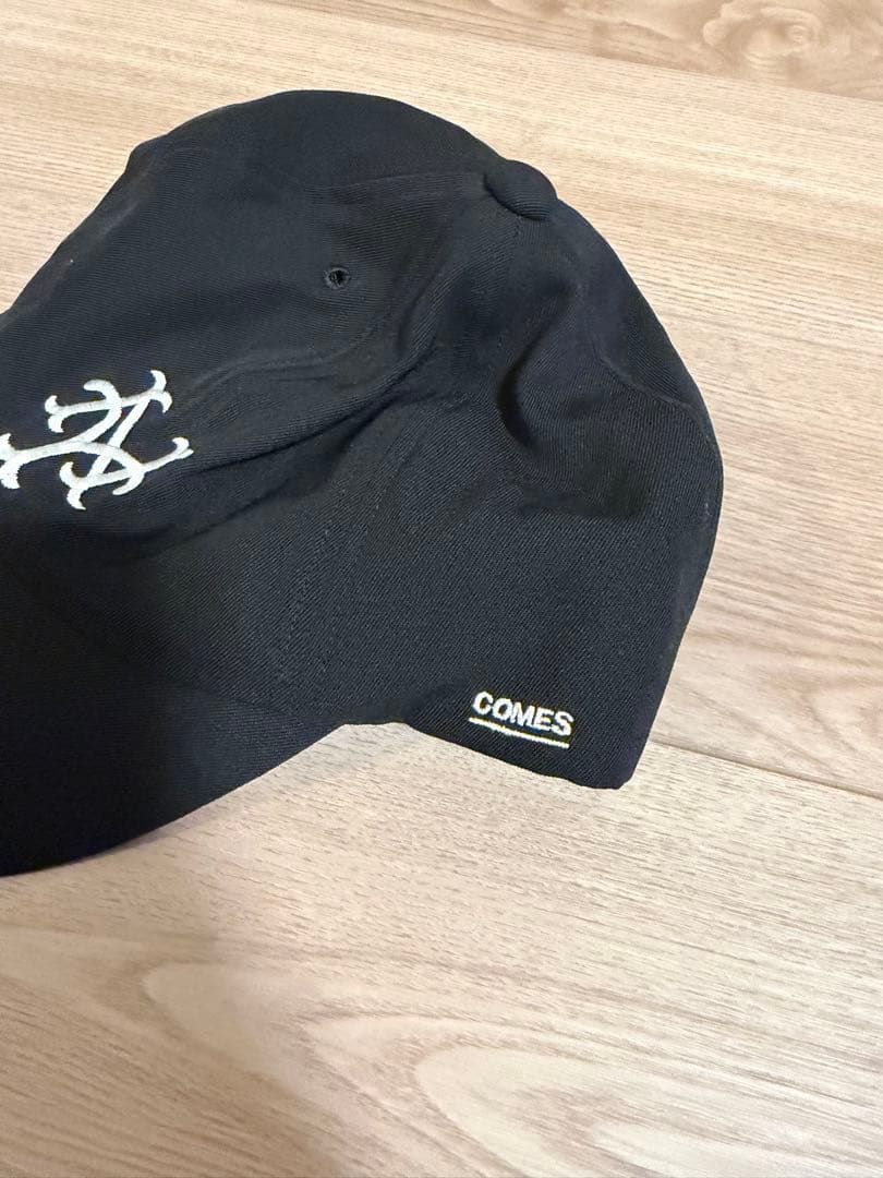 COMES ANDGOESブラックキャップ