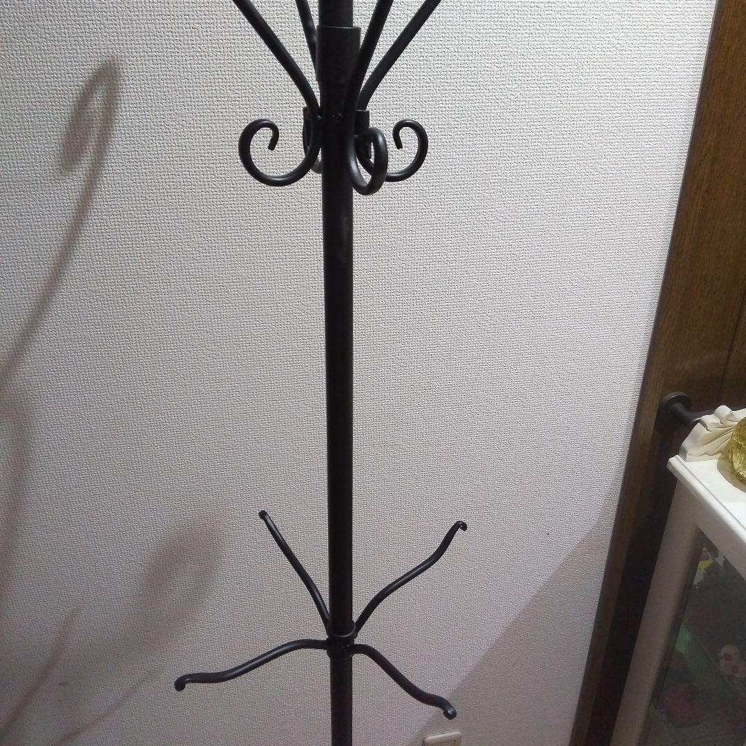 装飾的な金属製ハンガーラック (お値引き不可)