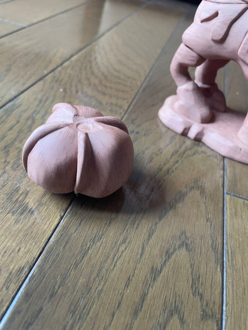 木彫りの像　バドレックス フィギュア