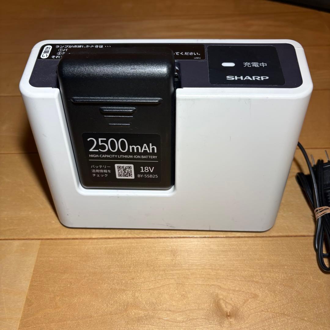美品 SHARP EC-AR8-Wコードレス掃除機 シャープ
