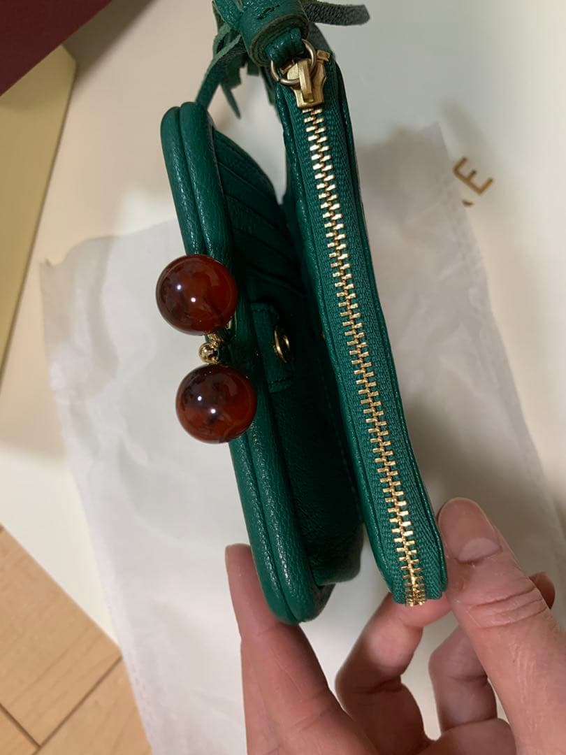 春財布新品同様♦︎ ペルケ perche / アクリル玉がま口2つ折り財布グリーン