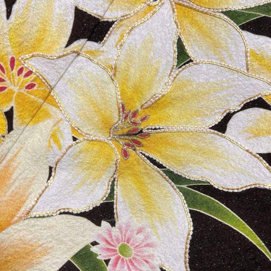 銀通し　金駒刺繍　ハート　薔薇　花模様　振袖　晴れの日 着物 032a p