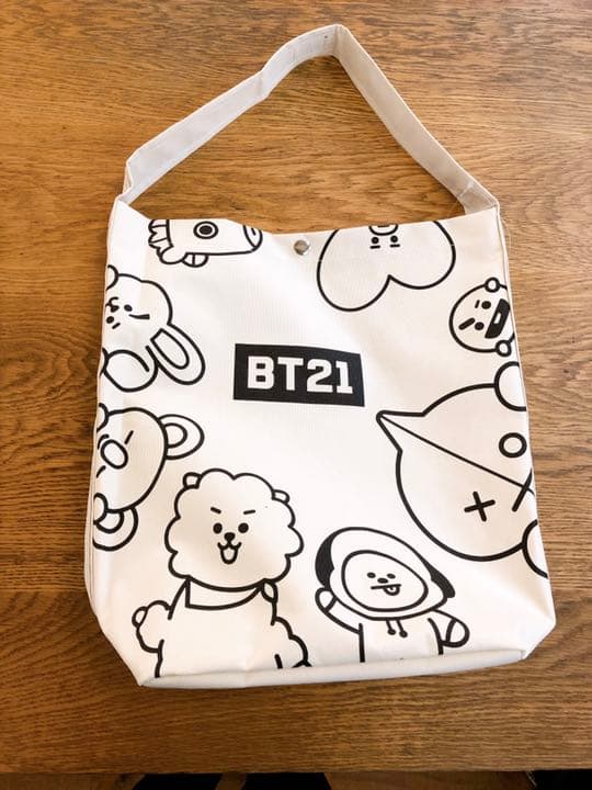 BT21 公式 ナイロントートバッグ 缶バッジ（2個）付