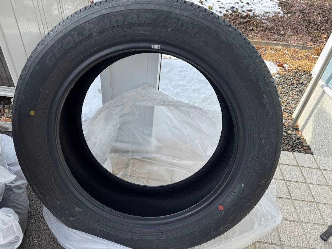 デリカD5 新車外し　タイヤのみ4本　225/55R18