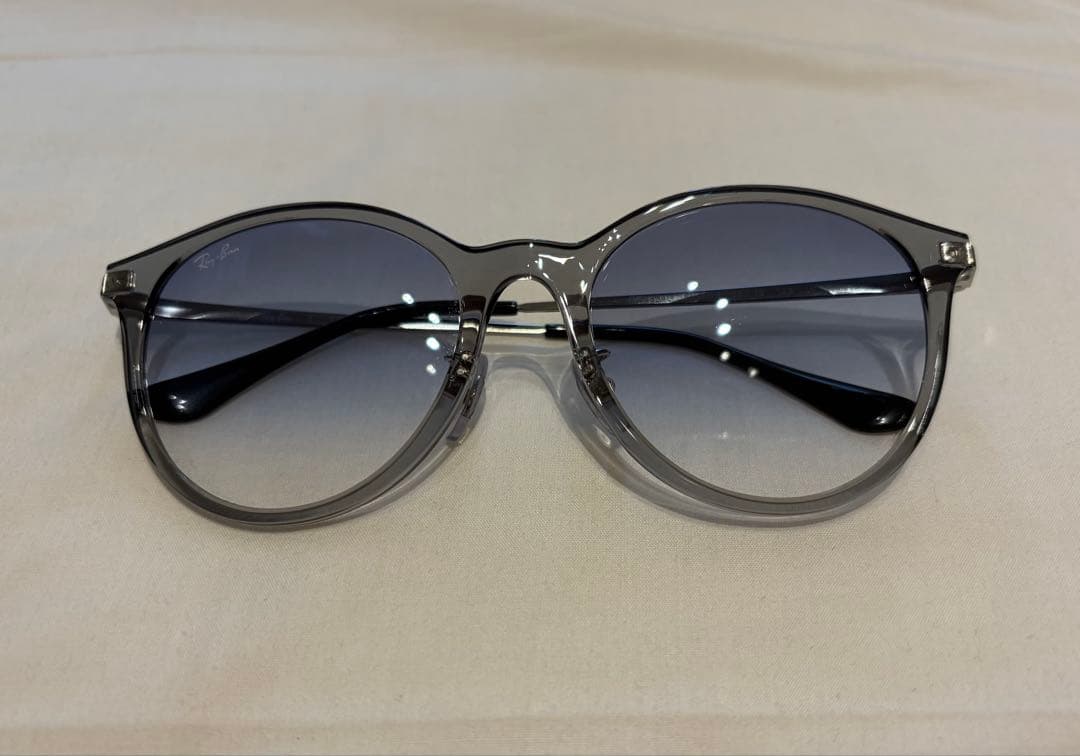 Ray-Ban グレー グラデーション　サングラス
