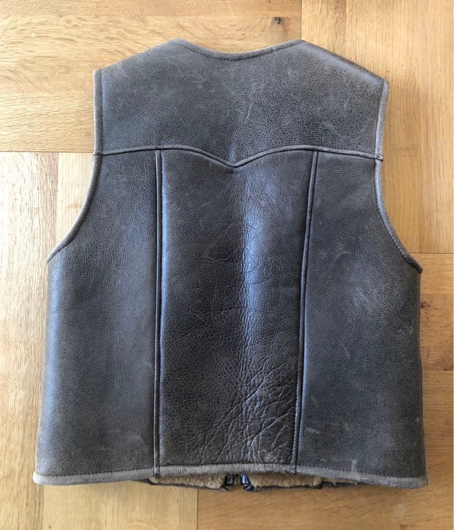 schott ムートンベスト