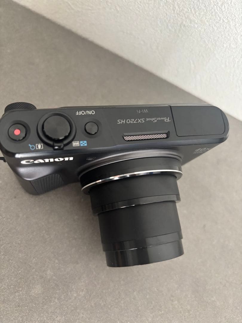 美品 Canonキャノン Powershot SX720HS ブラック　デジカメ