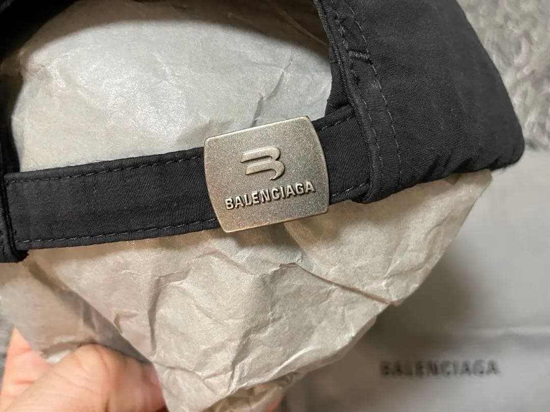 BALENCIAGA cap ブラック